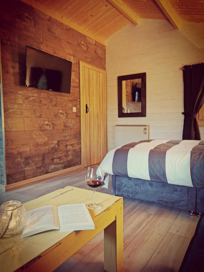 Westport Country Chalets Екстериор снимка