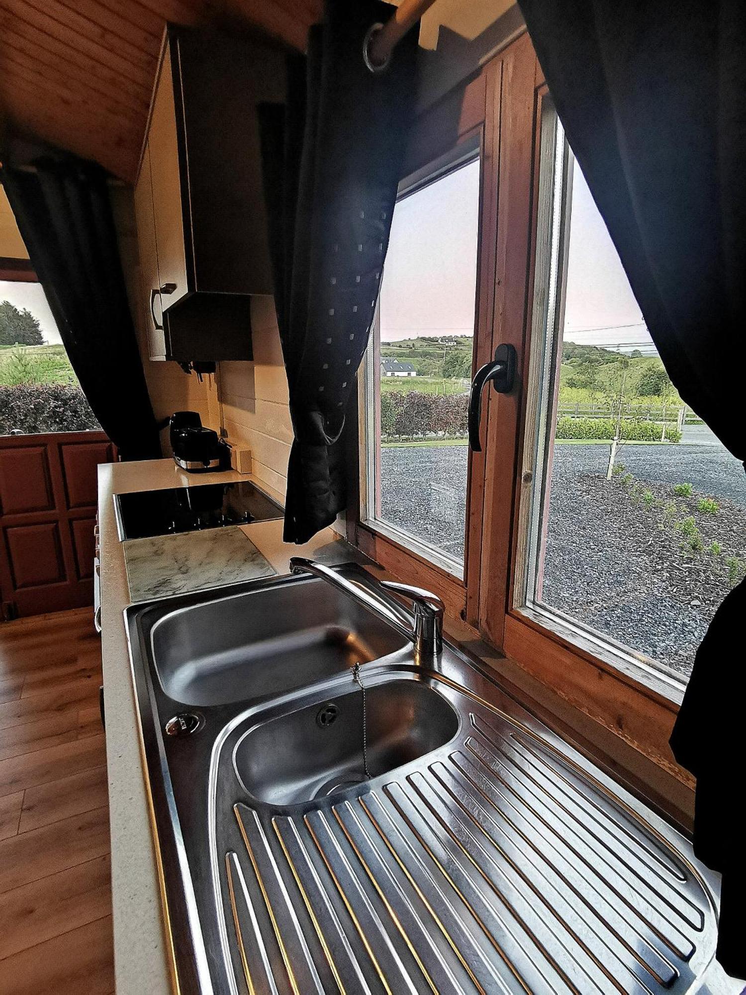 Westport Country Chalets Стая снимка